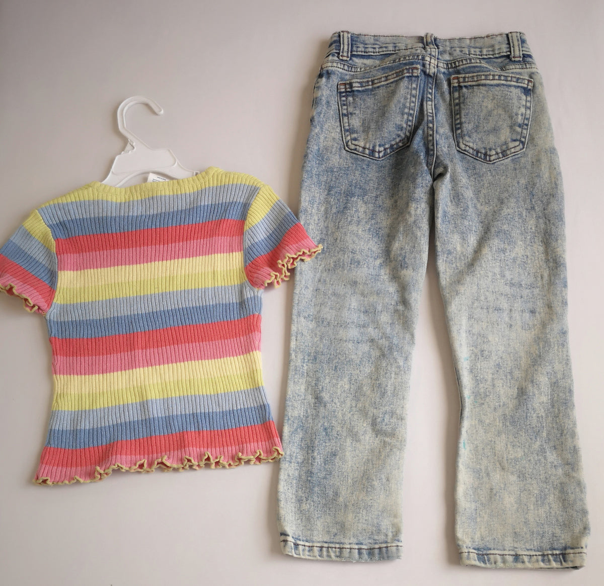 Jeans straight con blusa manga corta ❤️