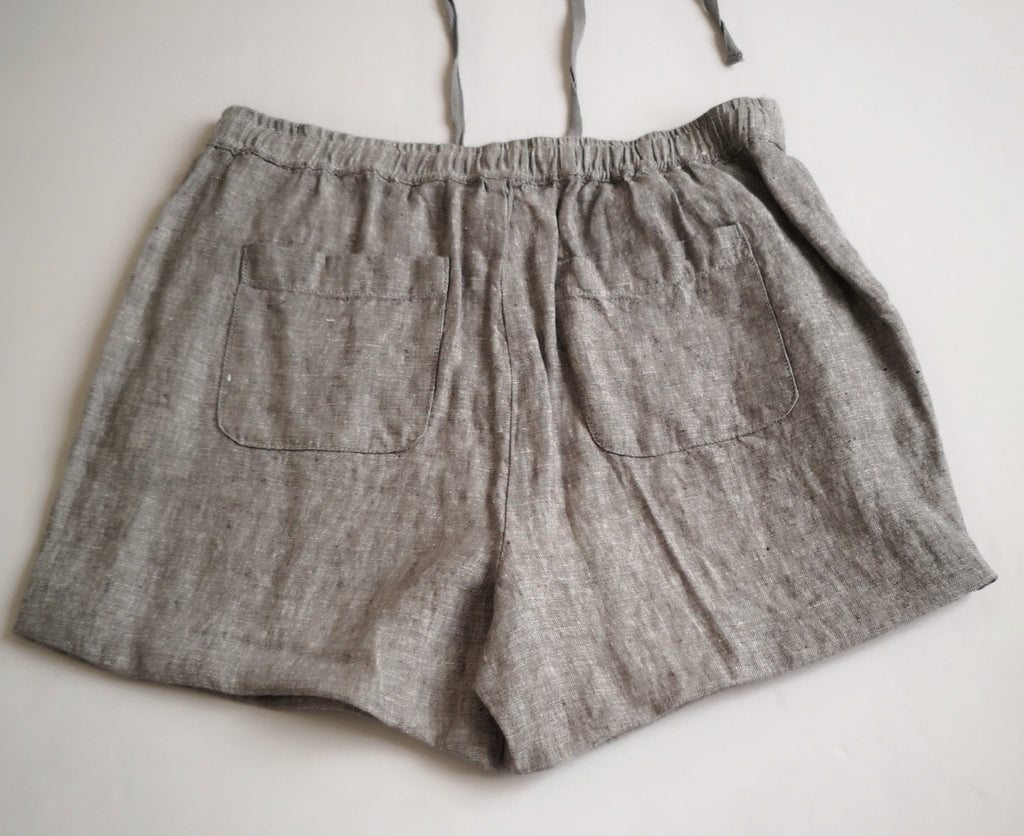 Short de lino con blusa traslapada cerrada ⚓