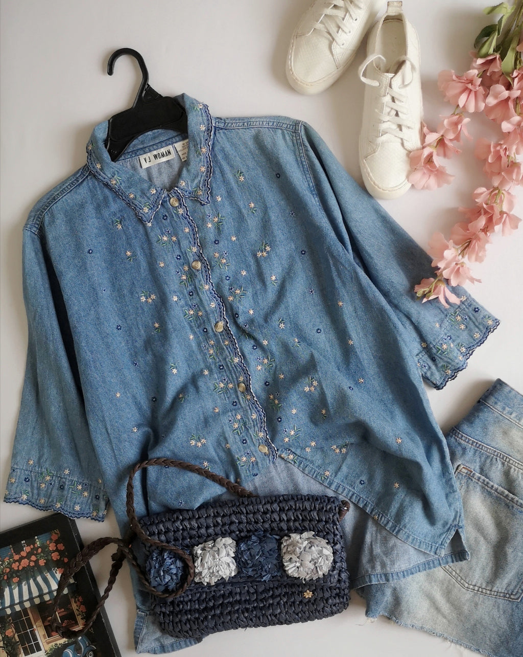 Blusa bordada incluye cartera