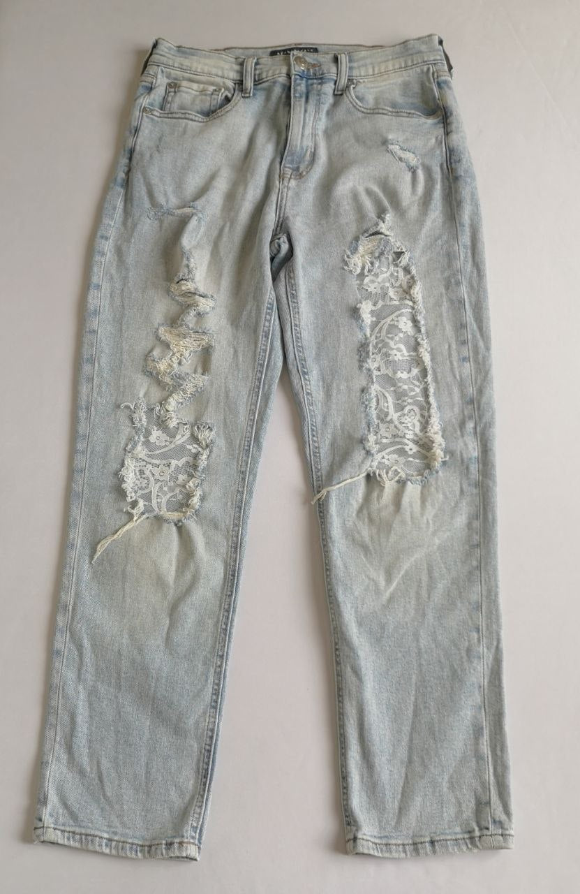Blusa manga corta y jeans con encaje ⚓
