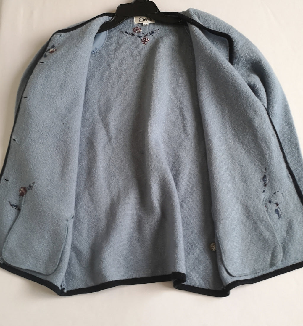 Chaqueta bordada tejida