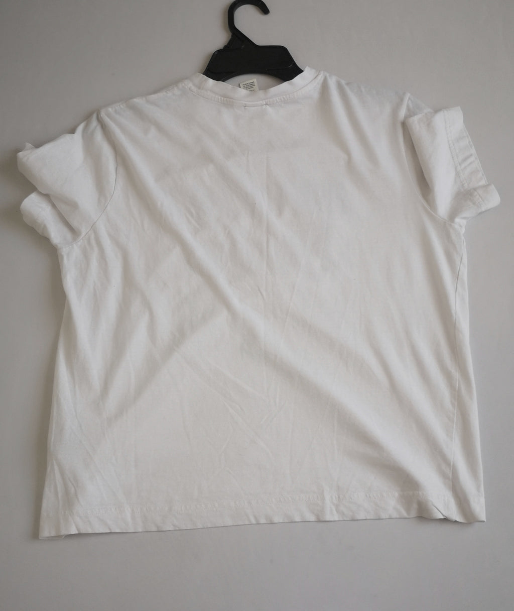 Blusa cuello redondo incluye collar
