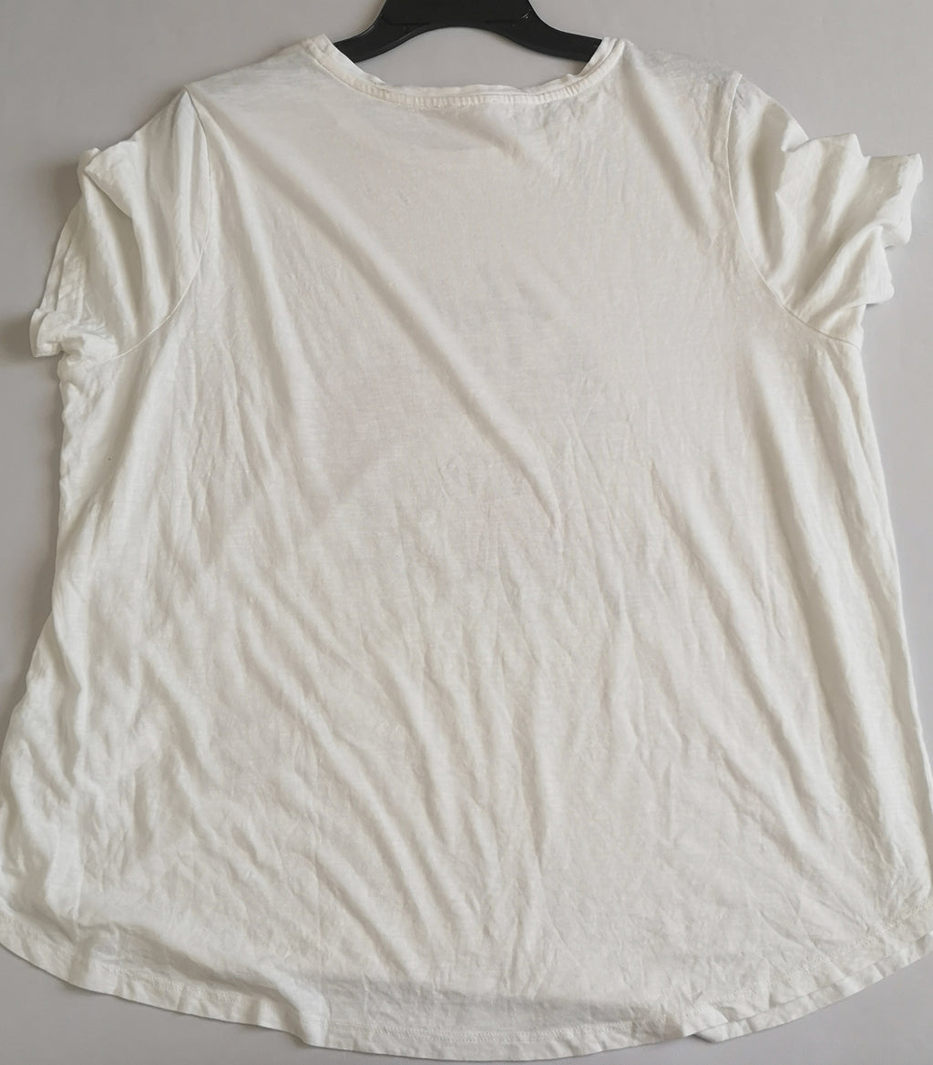 Blusa tela suave Incluye collar