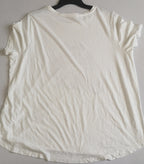 Blusa tela suave Incluye collar