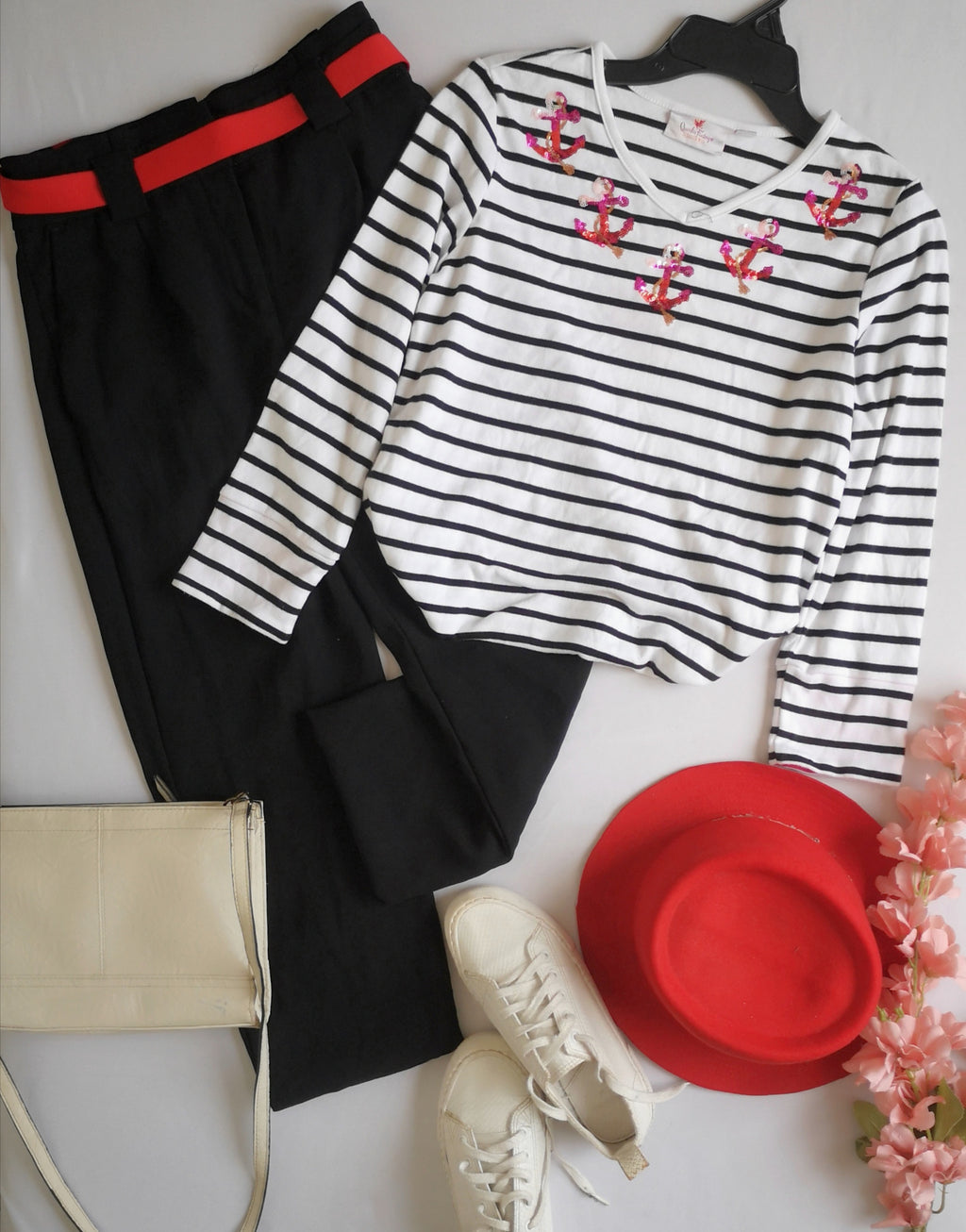 Pantalón corto con blusa manga 3/4 ⚓