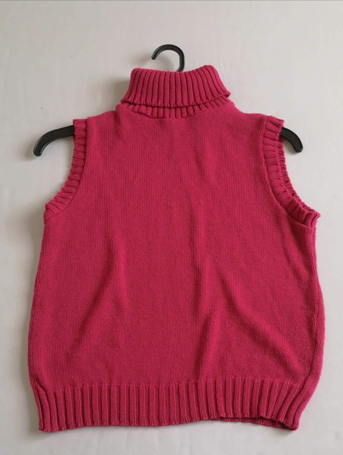 Blusa cuello alto y Pantalón con paletones