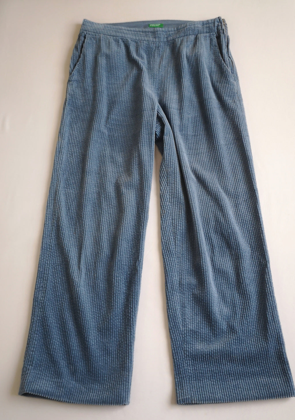 Sueter con pantalón de corduroy ancho de abajo ⚓