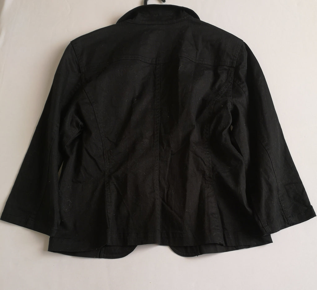 Chaqueta bordada