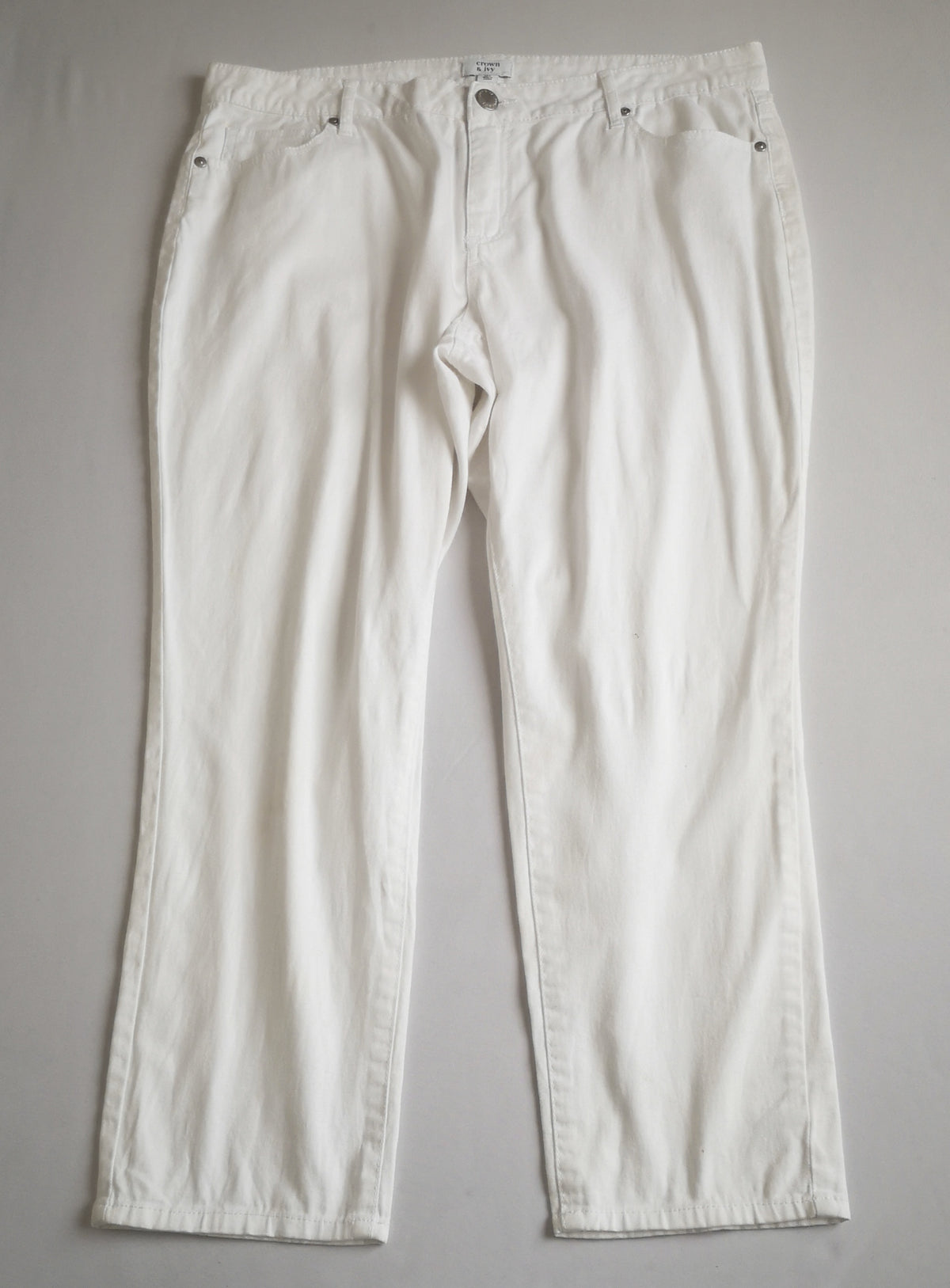 Pantalón corte recto con blusa corta ⚓