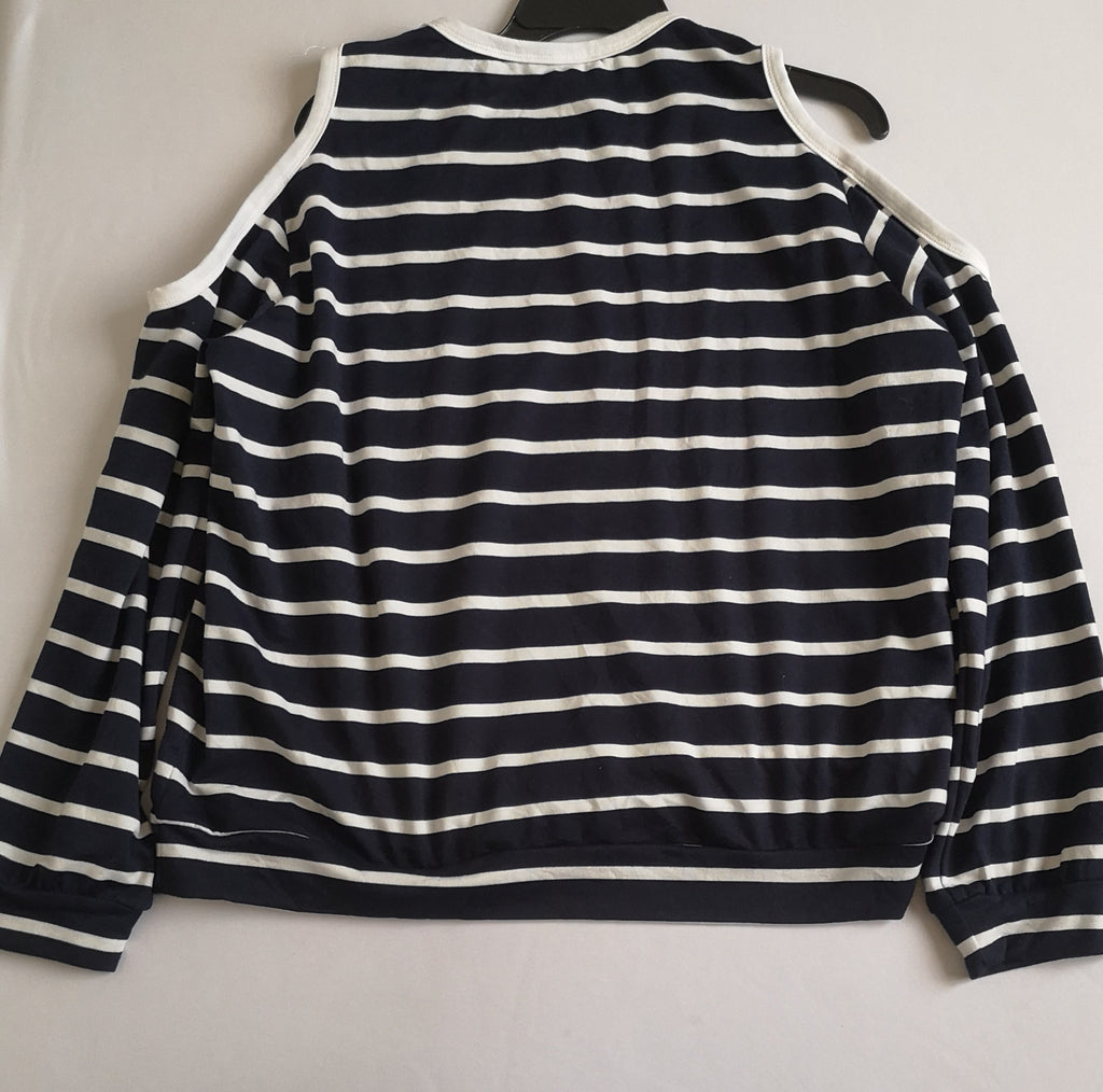 Blusa hombros descubiertos con pantalón tela de vestir ⚓