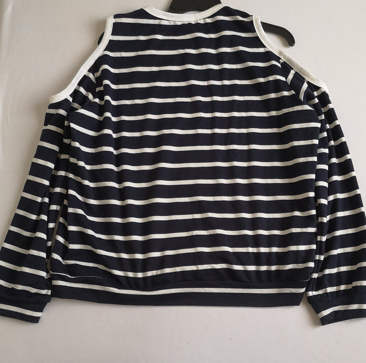 Blusa hombros descubiertos con pantalón tela de vestir ⚓