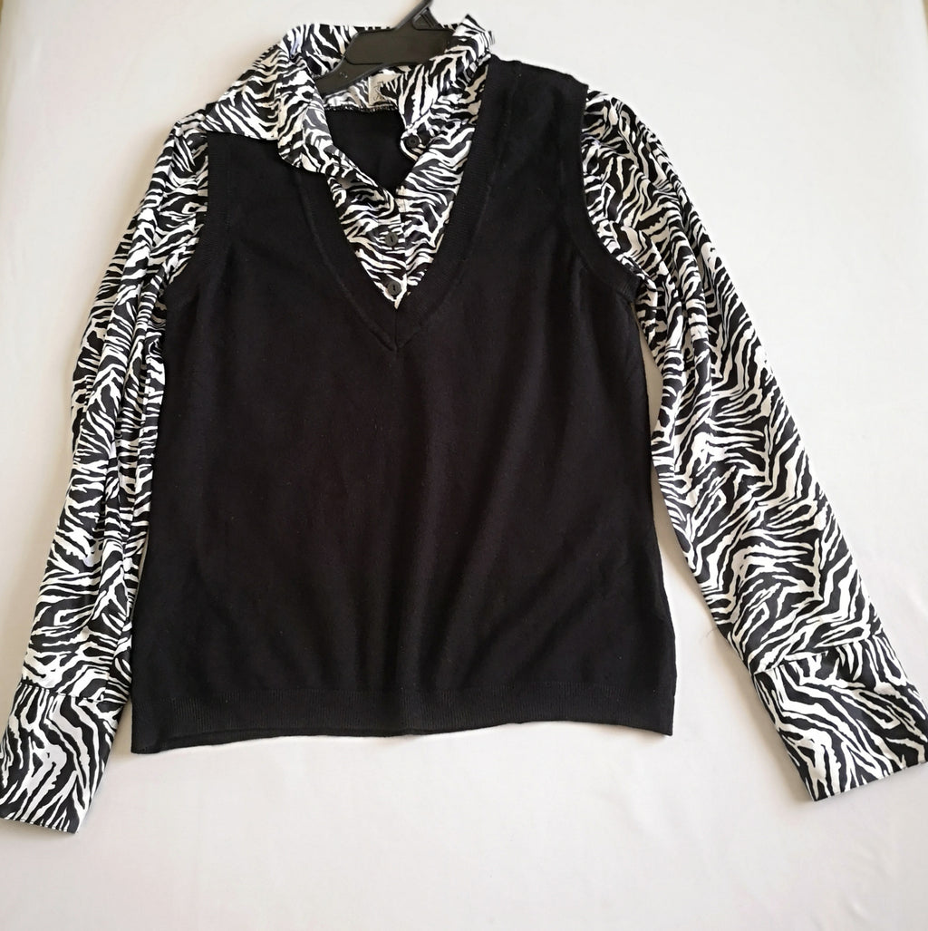 Blusa con chaleco pegado incluye collar