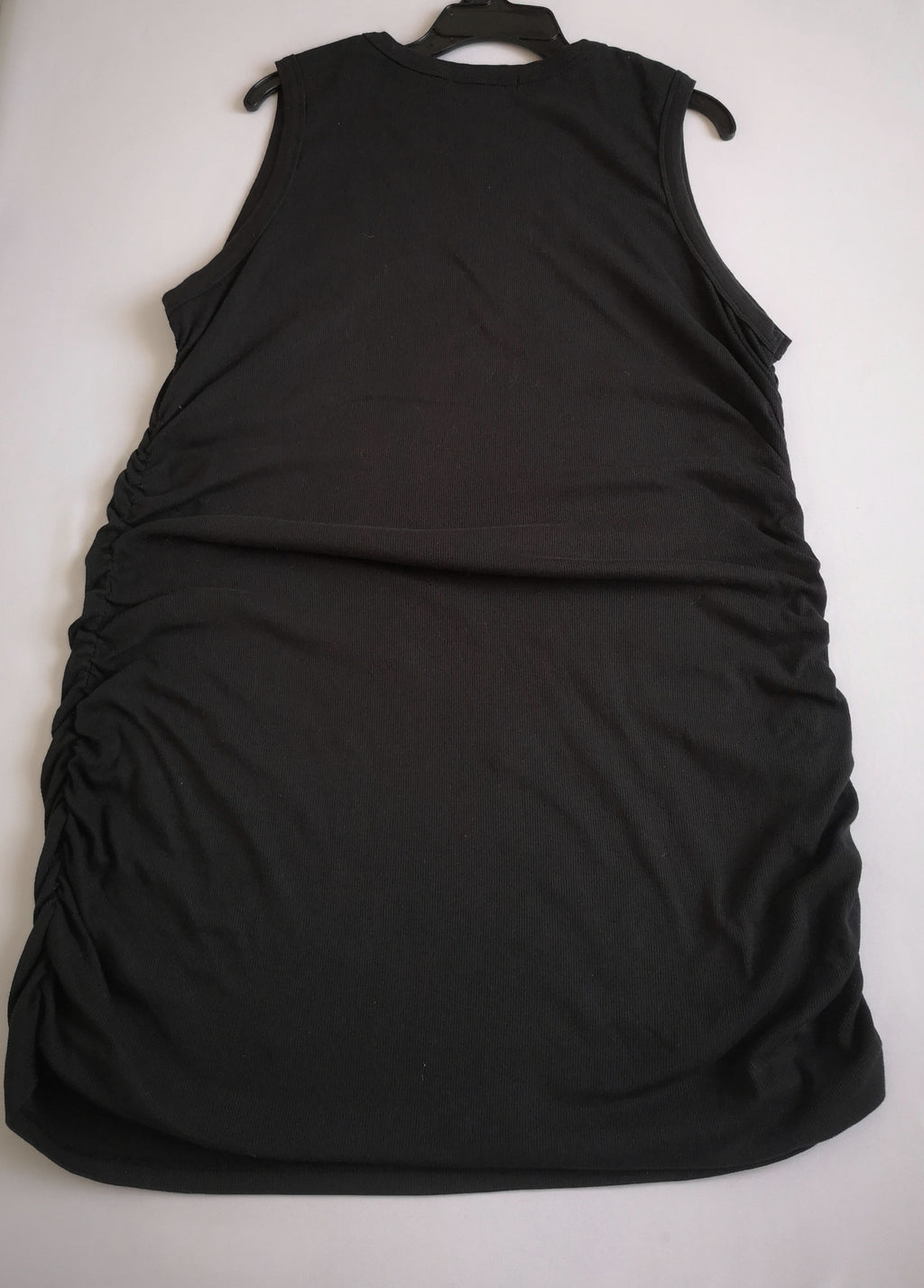 Vestido corrugado de los lados incluye collar ❤️