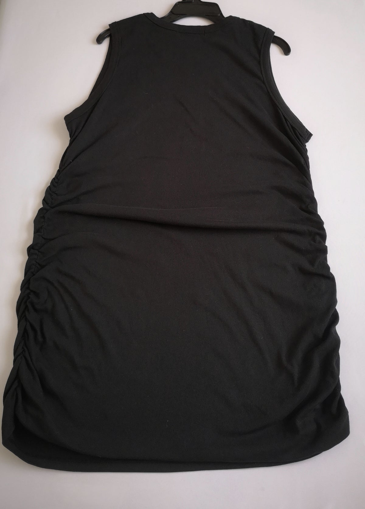 Vestido corrugado de los lados incluye collar ❤️