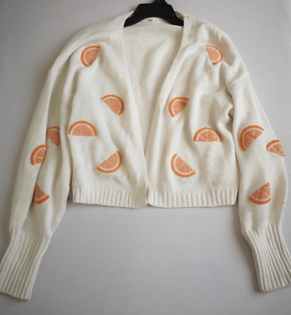 Sueter bordado incluye collar ❤️
