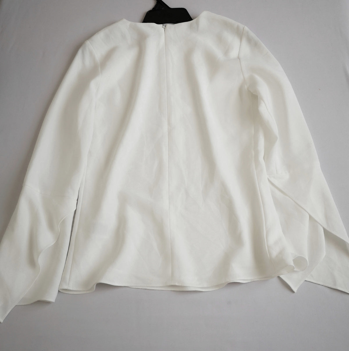 Blusa mangas estilo tulipán incluye collar ⚓