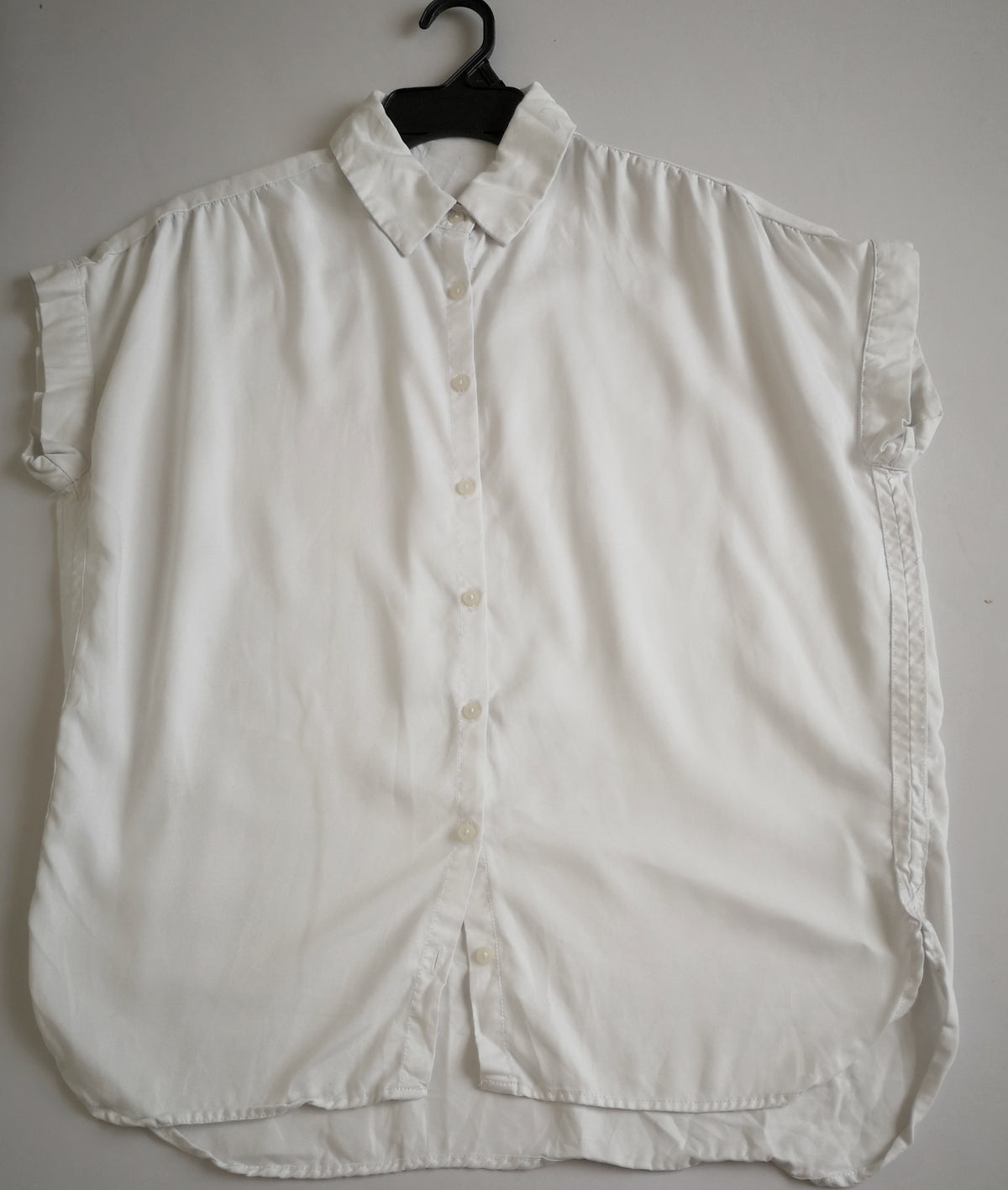 Blusa tipo over size con shorts