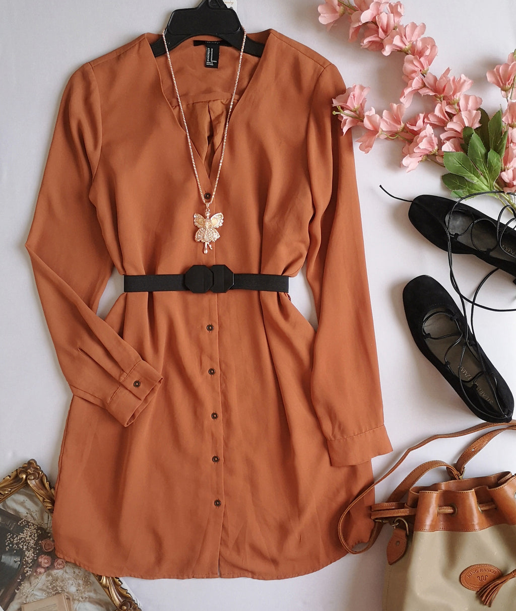 Vestido con botones adelante incluye cincho ⚓