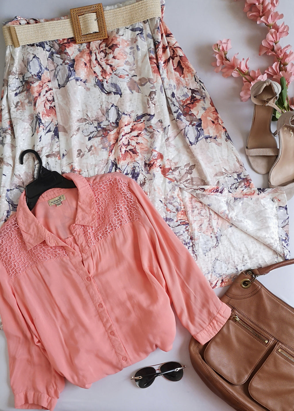 Falda midi con blusa corta ⚓