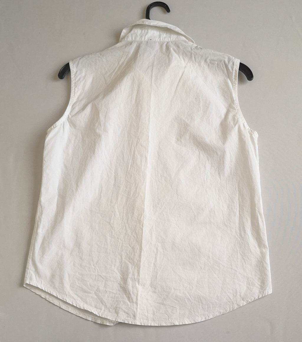 Blusa sin mangas con falda corta ⚓