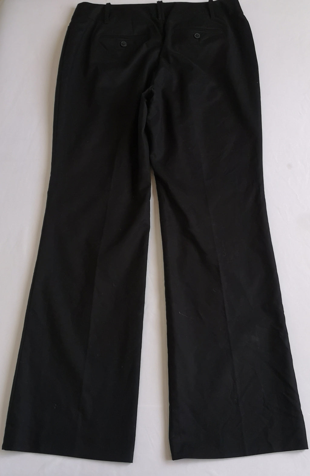 Pantalón de gabardina con blusa hombros descubiertos ⚓