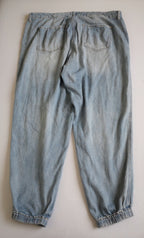 Pantalón jogger con blusa