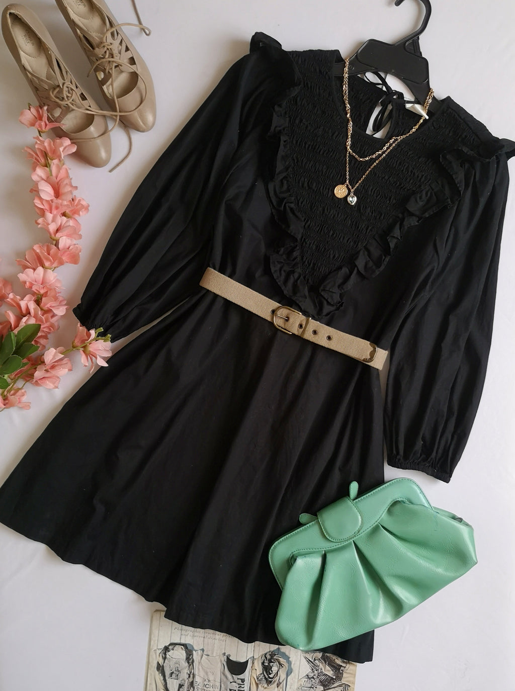 Vestido holgado con olanes incluye cincho
