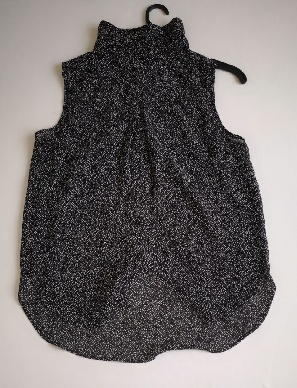 Blusa de chifon con overol de lona ⚓