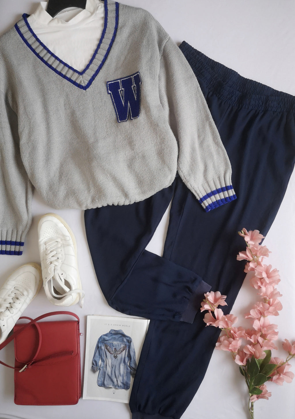 Sueter cuello en V con jogger tela suave 💙