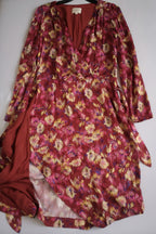 Vestido traslapado cerrado incluye collar