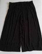 Blusa con brocado y palazzo corto