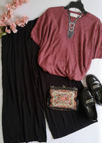 Blusa con brocado y palazzo corto