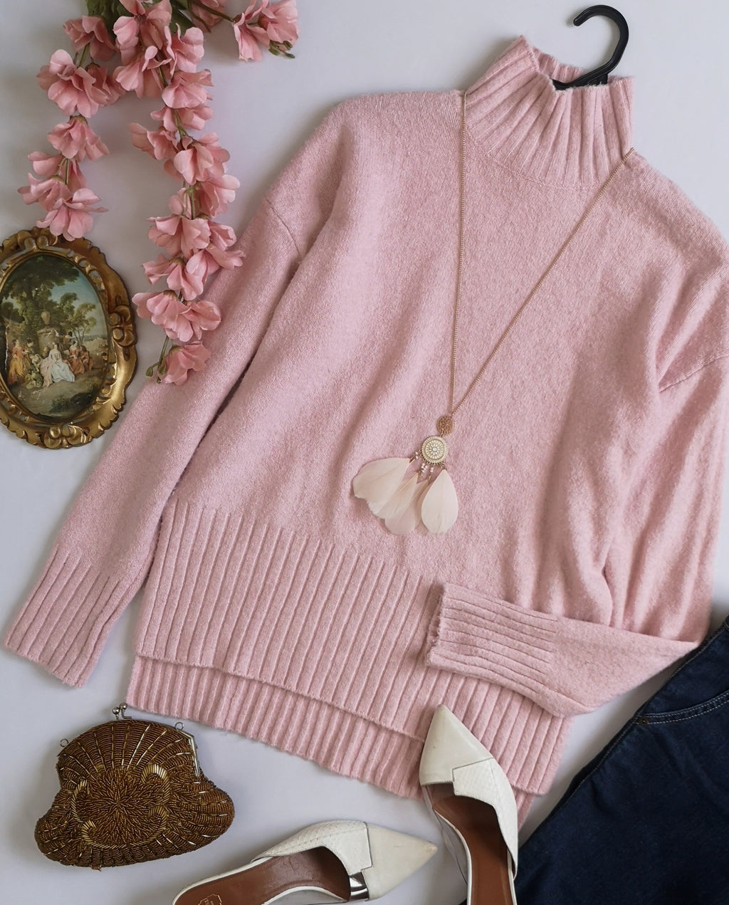 Sueter cuello alto incluye collar