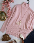 Sueter cuello alto incluye collar