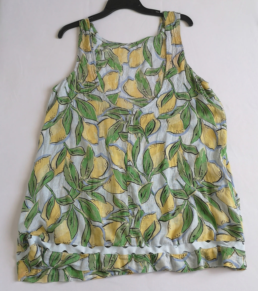 Vestido con bolsas a los lados con cardigan tipo crochet