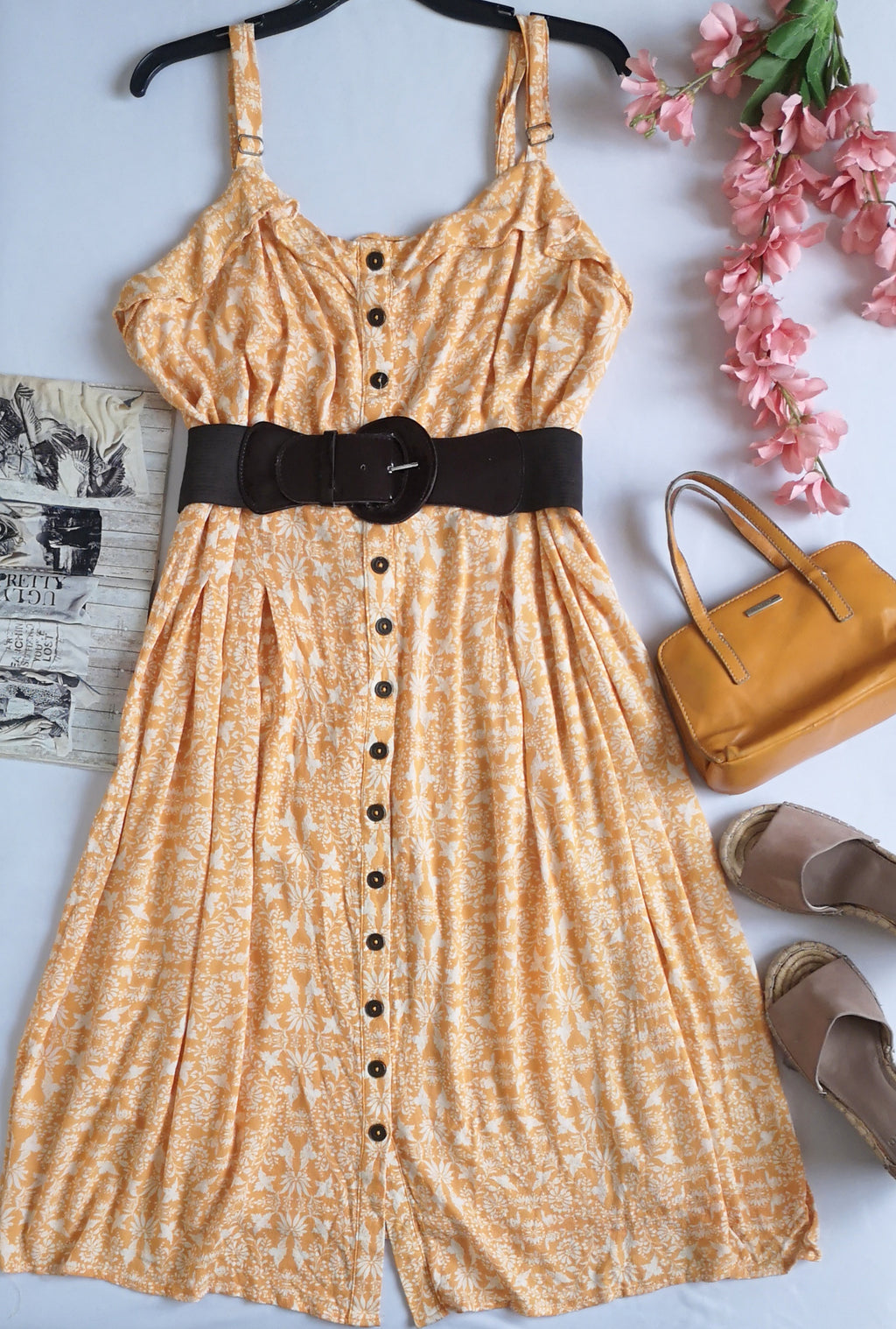 Vestido con botones adelante incluye cincho ⚓