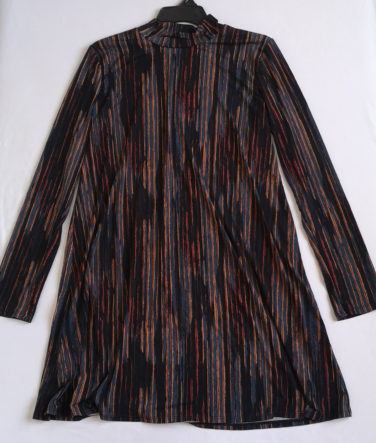 Vestido corte A incluye collar
