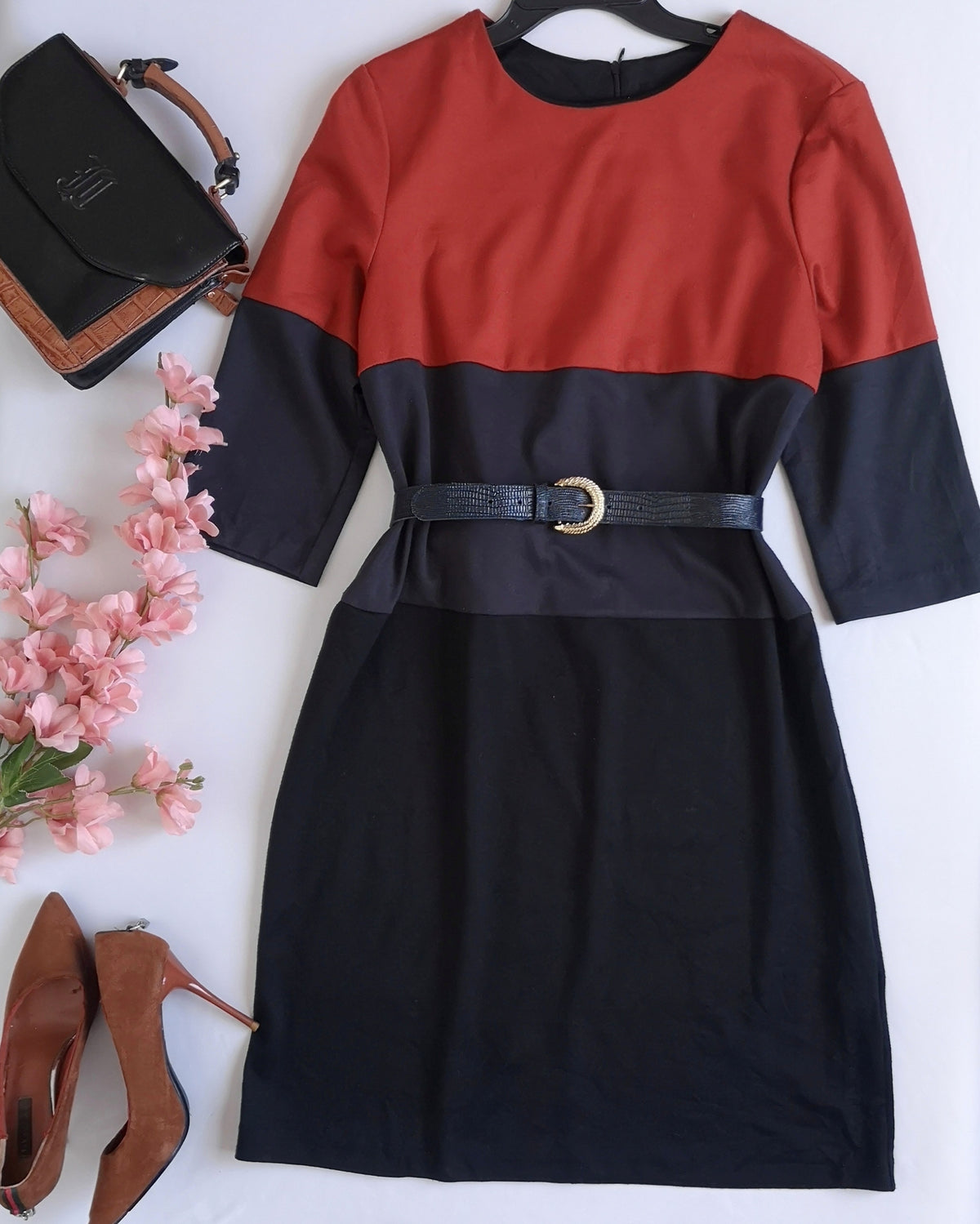 Vestido corte recto incluye cincho 💙