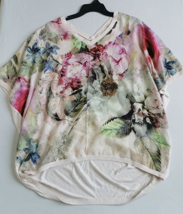 Blusa asimétrica y short con bolsas ⚓