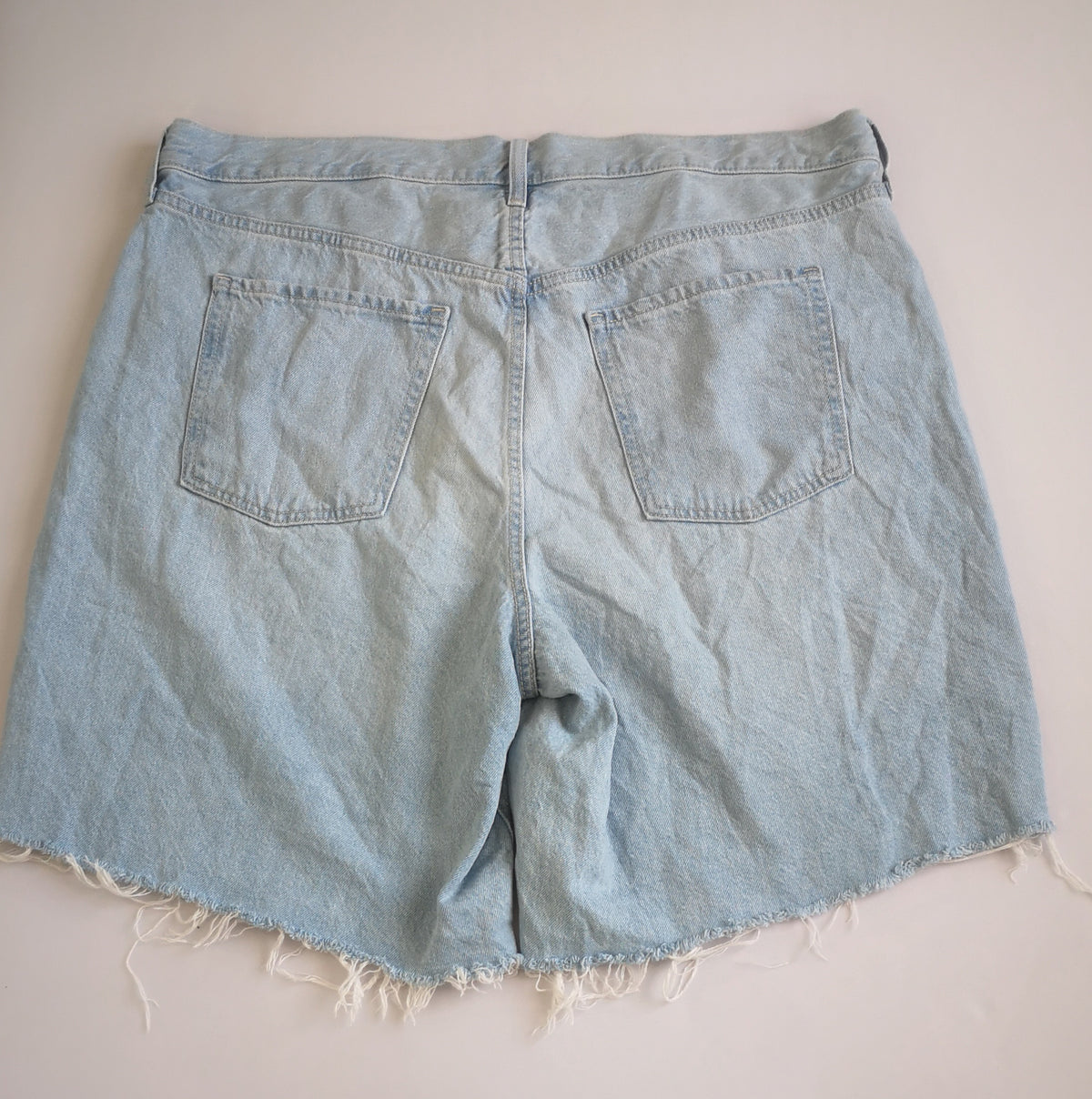Blusa corta con Bermuda de lona
