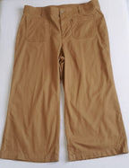 Pantalón wide leg corto con blusa acanalada