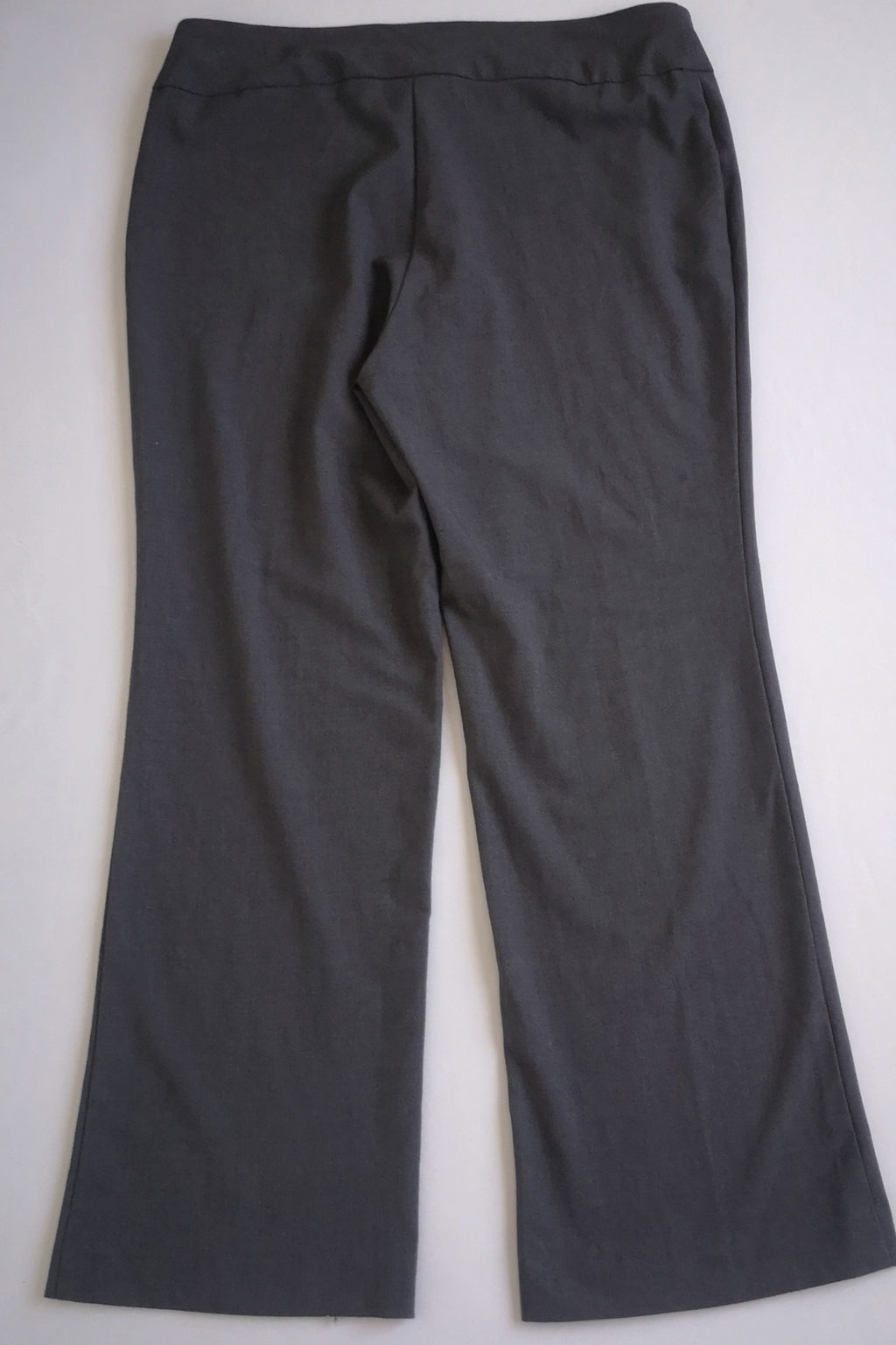 Pantalón semiformal con blusa manga larga