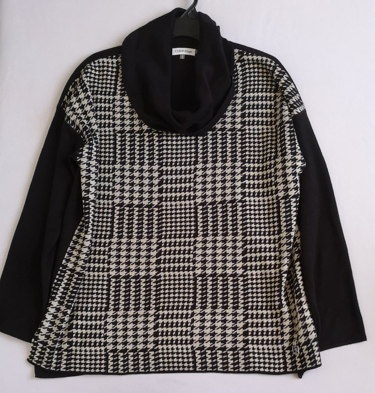 Blusa cuello ancho incluye cincho