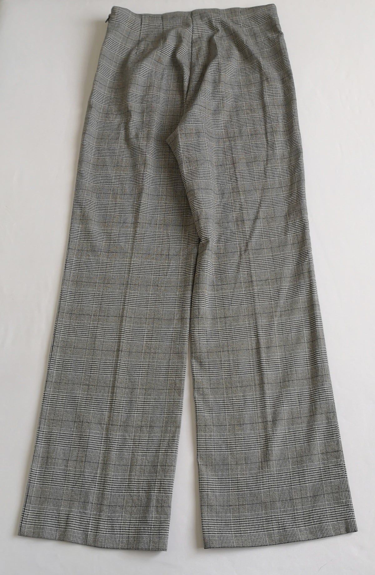 Pantalón sin bolsas con blusa cuello redondo ❤️