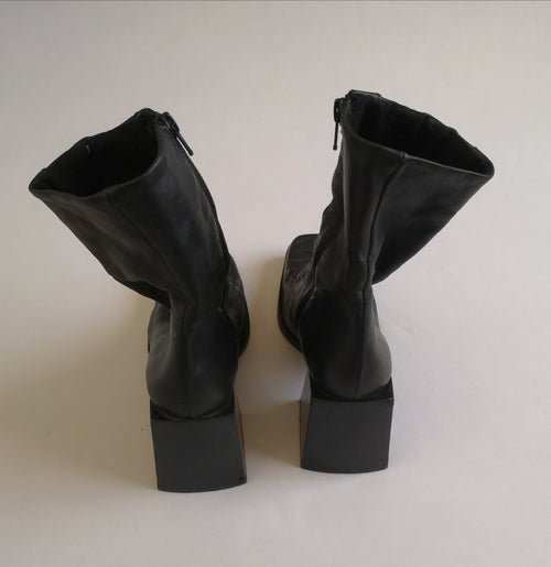 Botines estilo cuadrado