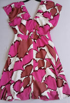 Vestido midi con bolsas a los lados incluye cincho