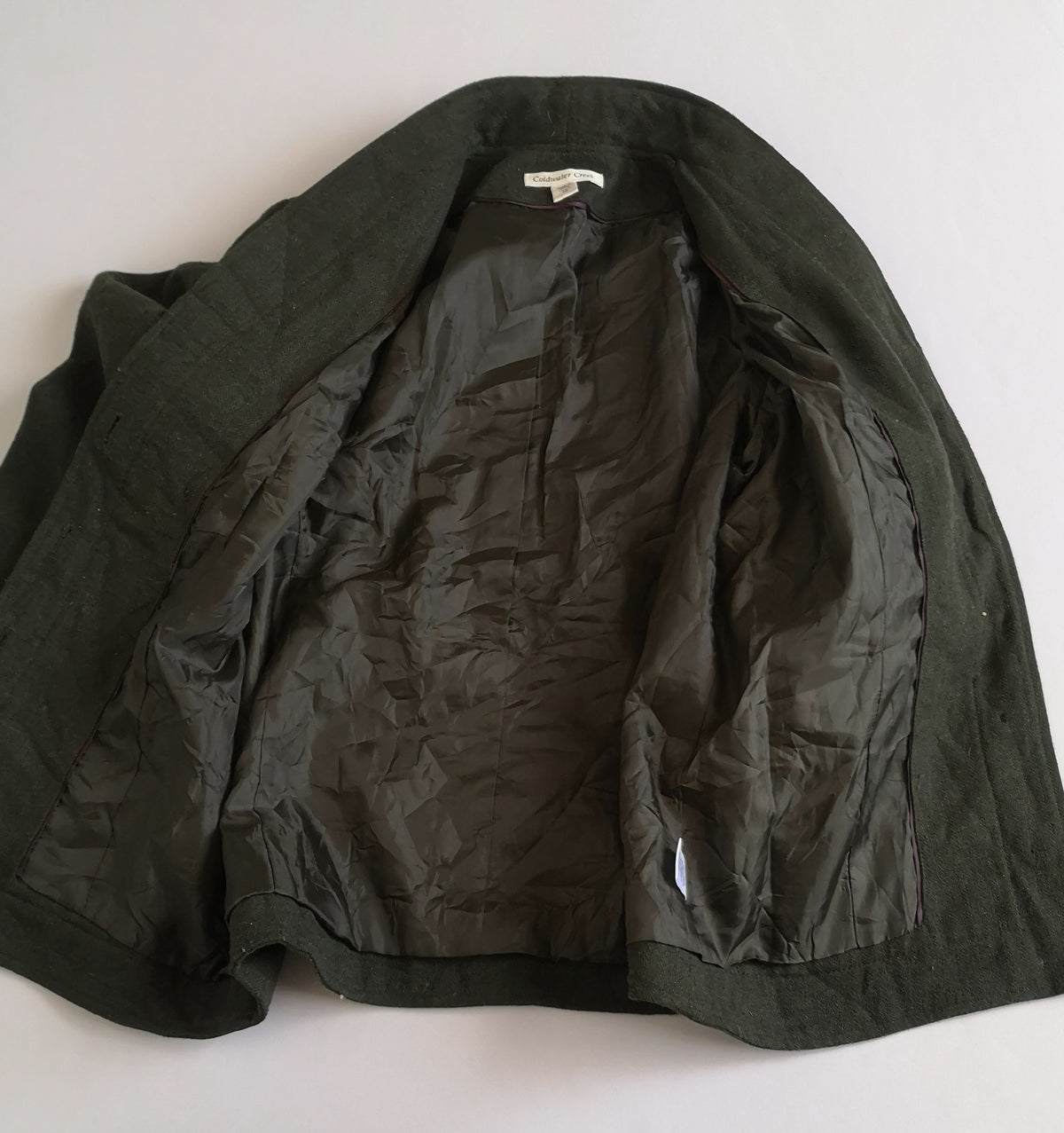 Chaqueta con botones ocultos