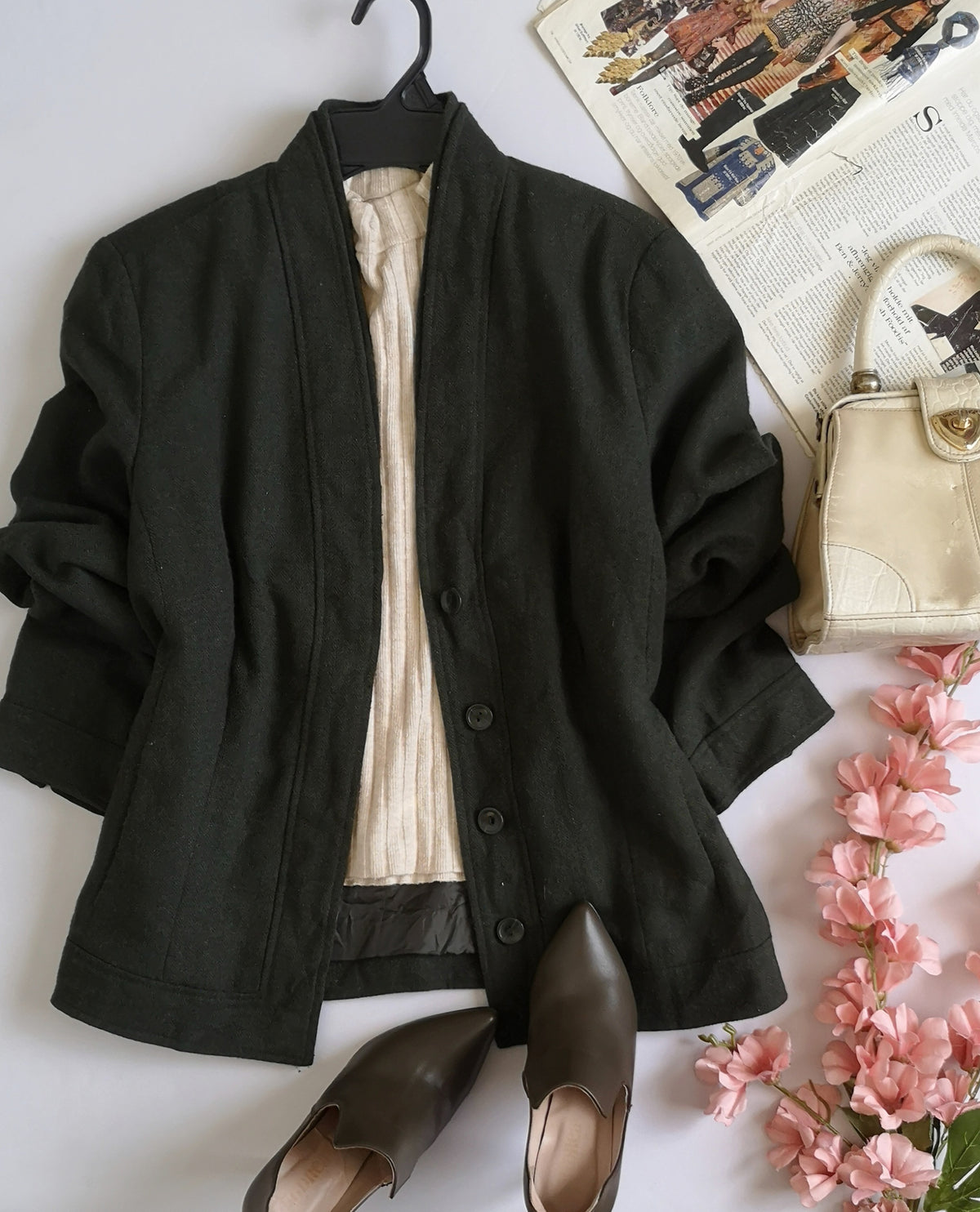 Chaqueta con botones ocultos