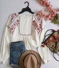 Blusa tipo boho bordada