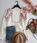 Blusa tipo boho bordada